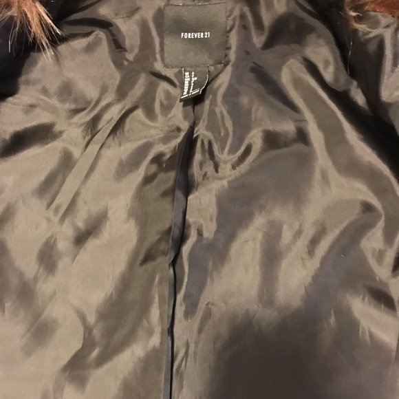 Forever 21 |  Faux Fur Cropped Chevron Jacket retro 70s inspiration - Picture 10 of 12